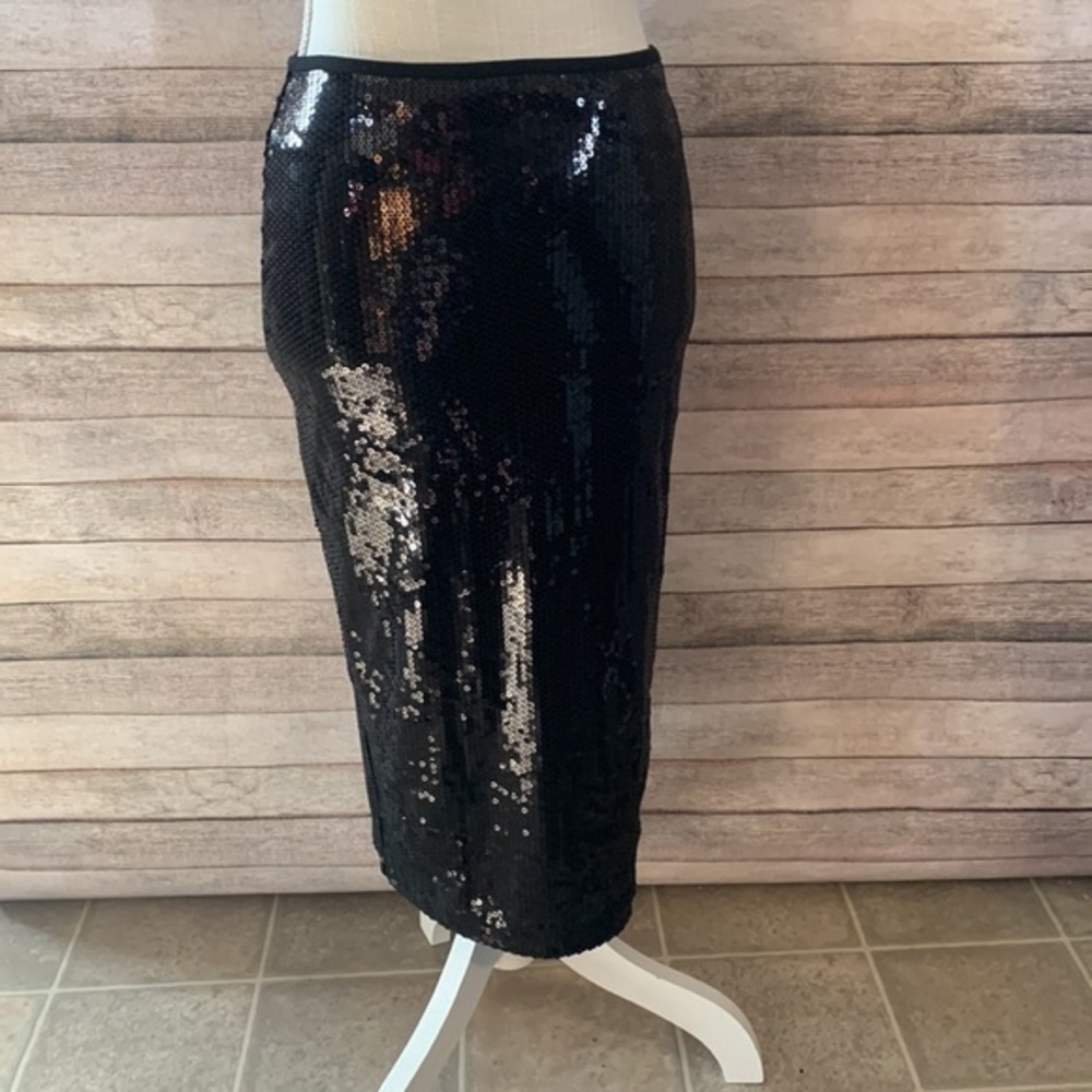 Olsenboye Junior Black Sequined Skirt Size 5. NWOT